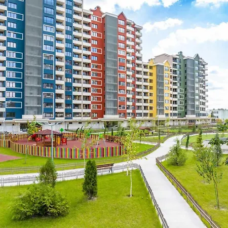 Luxury 1br In Family Garden W/ Private Garage Warna
